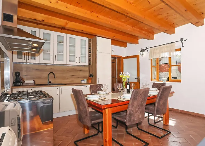 Ceko By Interhome Nyaraló Sukošan