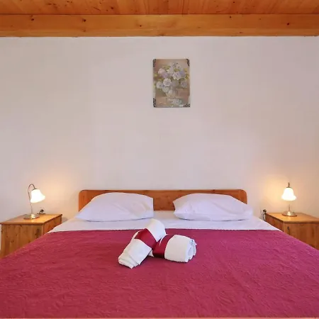 Holiday home Holiday Home Ceko By Interhome Sukosan