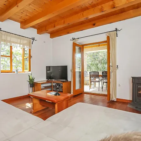 Holiday home Holiday Home Ceko By Interhome *